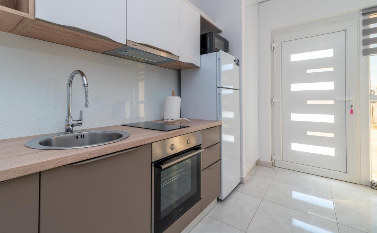 Apartment Leo Trogir Exterior photo